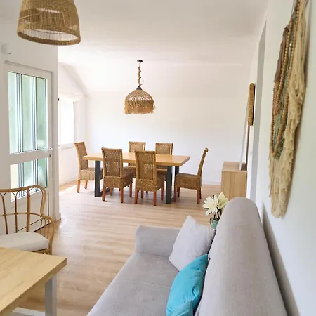 Vila A Casa Do Rodenas